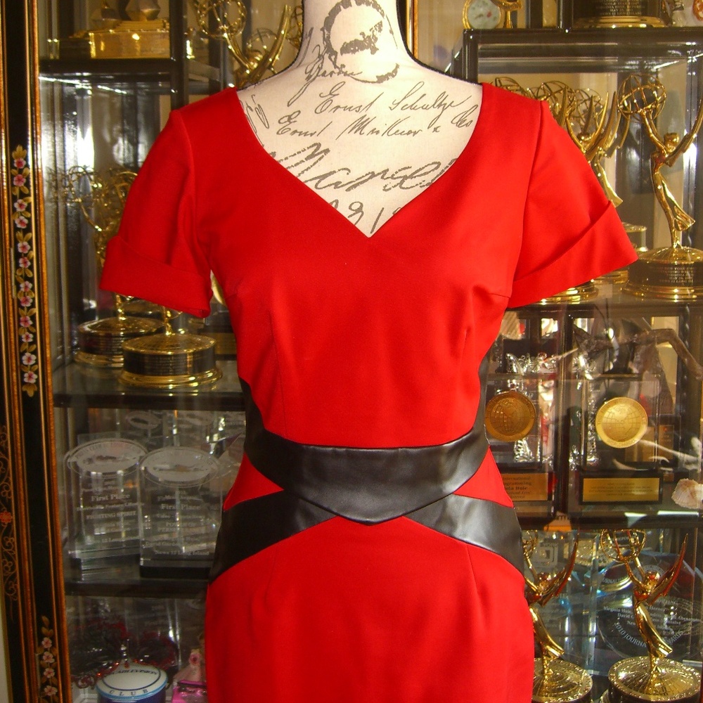 HYBRID RED AND BLACK PLEATHER CONTRAST DRESS - Picture 2 of 5